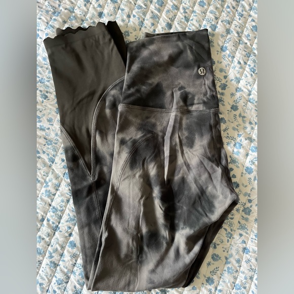 Lulu aligns - Picture 1 of 1